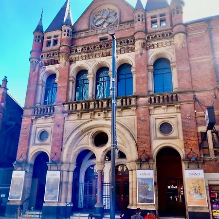 Luxury, Centre Escape * Leeds (West Yorkshire)