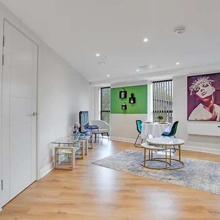 Luxury, Centre Escape Apartment *