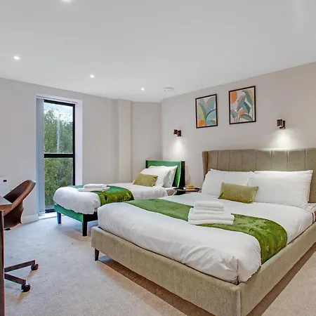 Luxury, Centre Escape Apartment