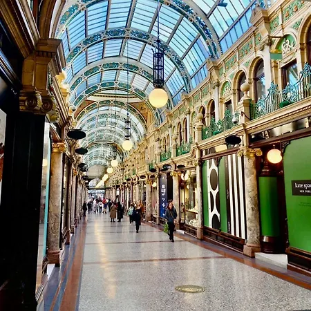 Luxury, Centre Escape * Leeds (West Yorkshire)