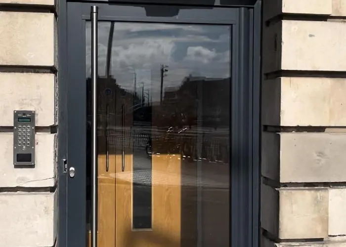 Luxury, Centre Escape Apartment *