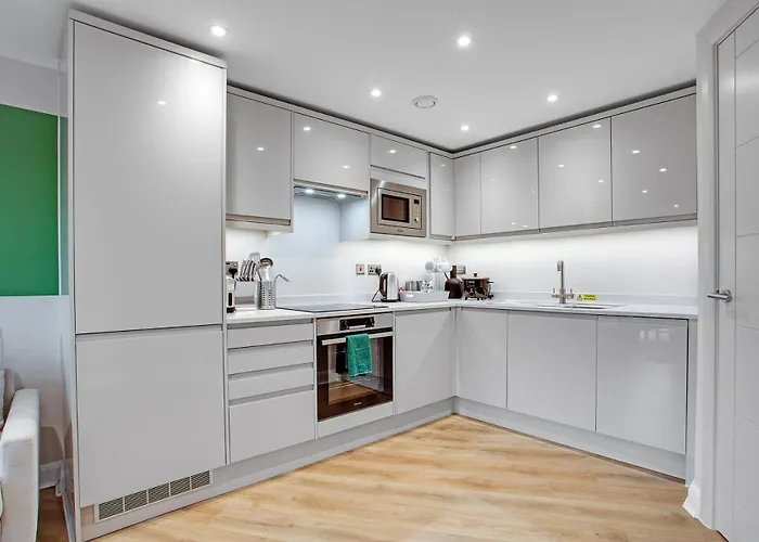 Luxury, Centre Escape *